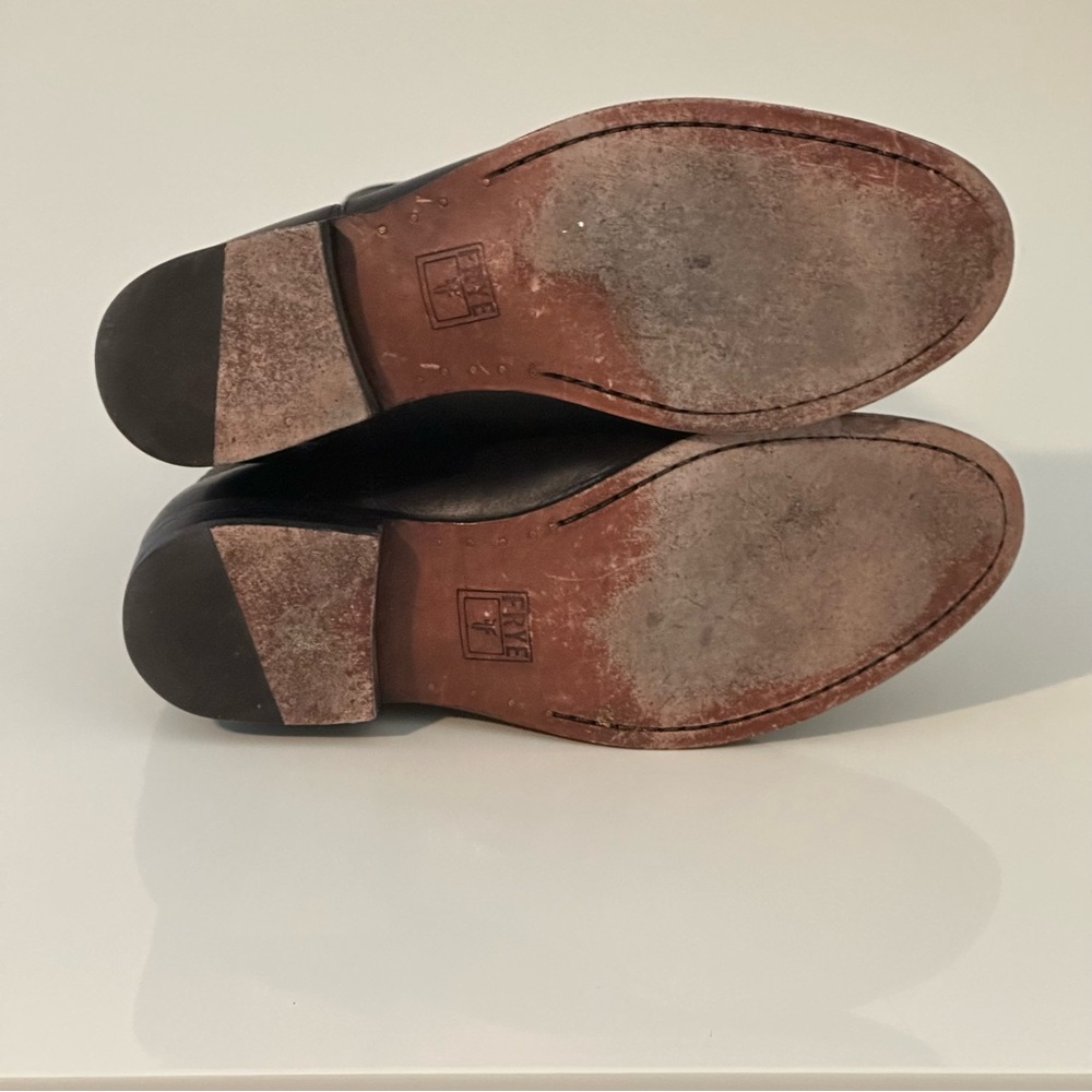 FRYE - Picture 6 of 10